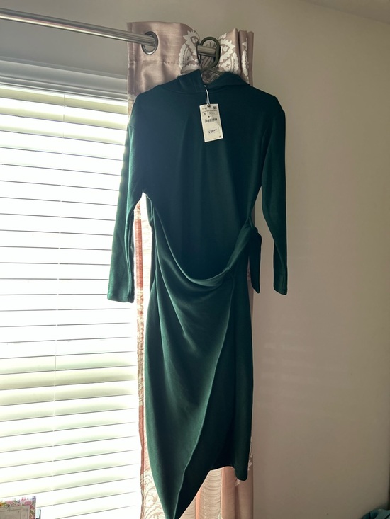 Zara Dresses & Skirts - Zara Hunter Green Long Sleeve Draped Midi Hoodie Dress